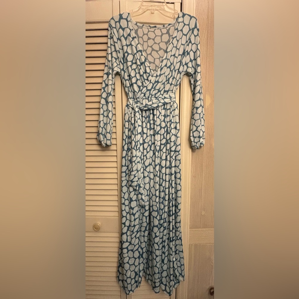 Blue & White V-neck, long sleeve, maxi dress with elastic waist and belt.
